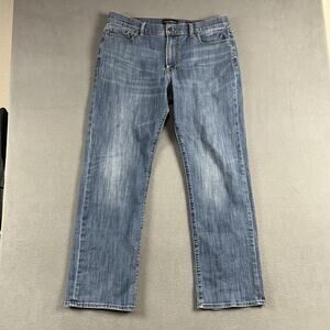 Lucky Brand Jeans Men’s Size 36X32 Blue 181 Relax Straight Medium Wash Denim